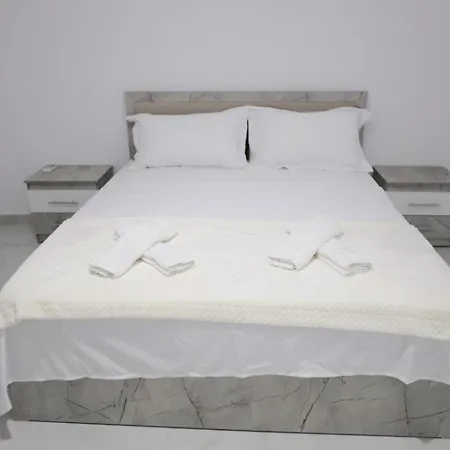 Lian Bed & Breakfast *